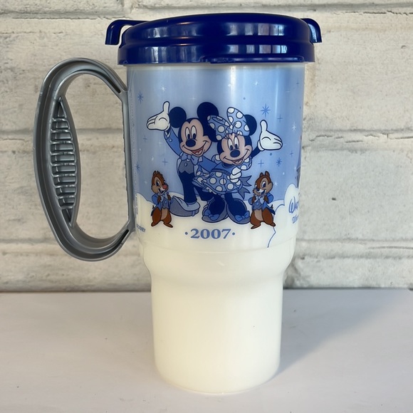 Walt Disney World 2007 16oz Travel Mug - Picture 1 of 11